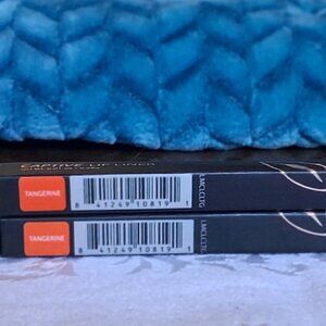 New  Luminess Captive Lip Liner TANGERINE